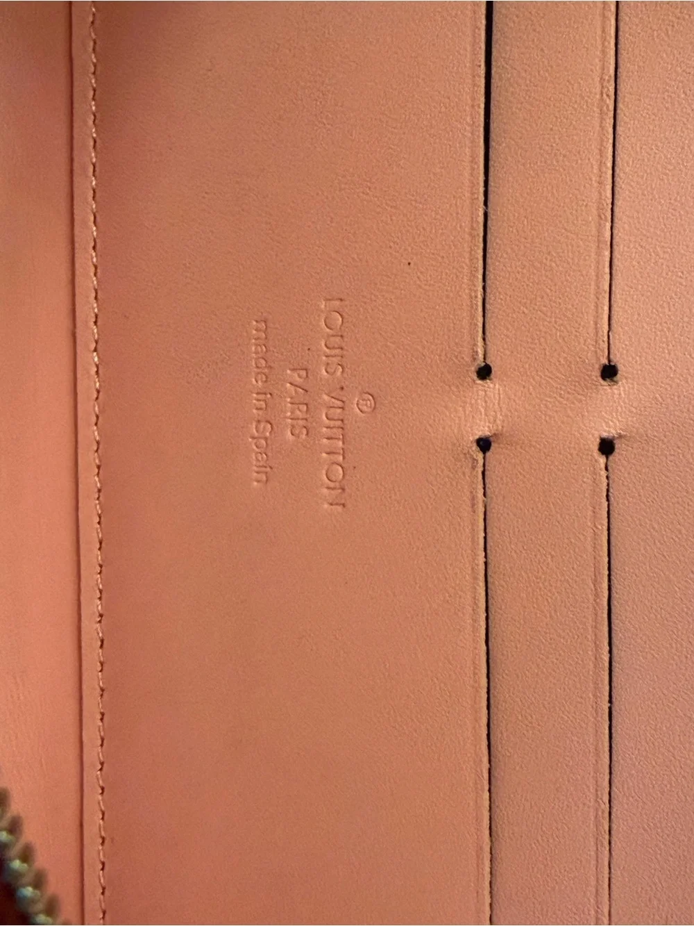Louis Vuitton Ltd Edition Jungle Dots Vernis zip wallet in Rose Litcchi full set